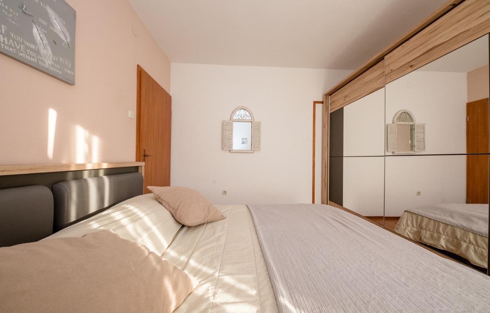 Apartments Vladimir 2836 Palit Chambre photo